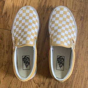 Vans checkered gold & white sz 7